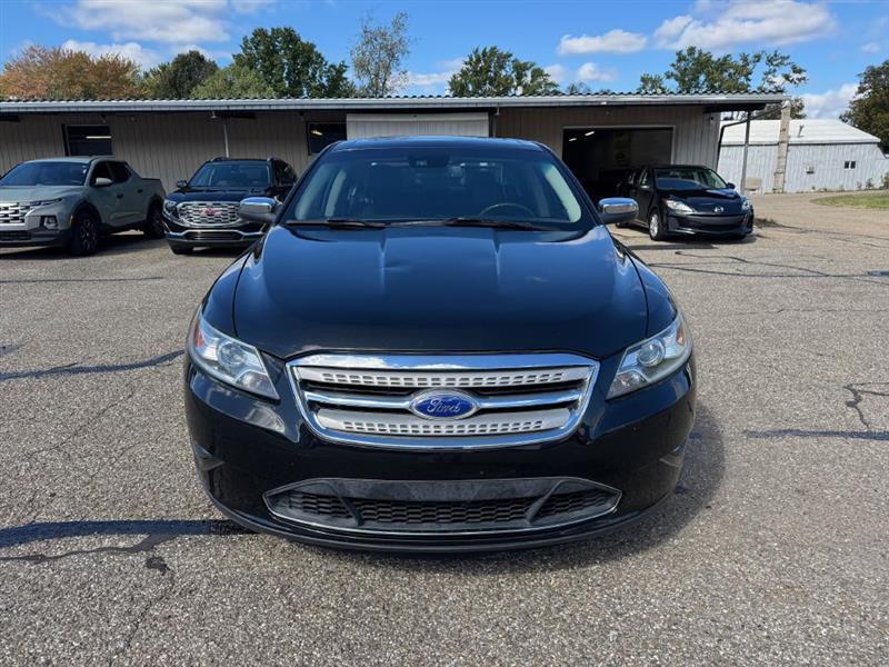 Ford Taurus Limited FWD 2012