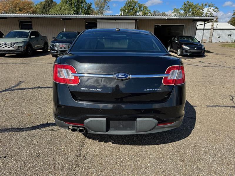 Ford Taurus Limited FWD 2012