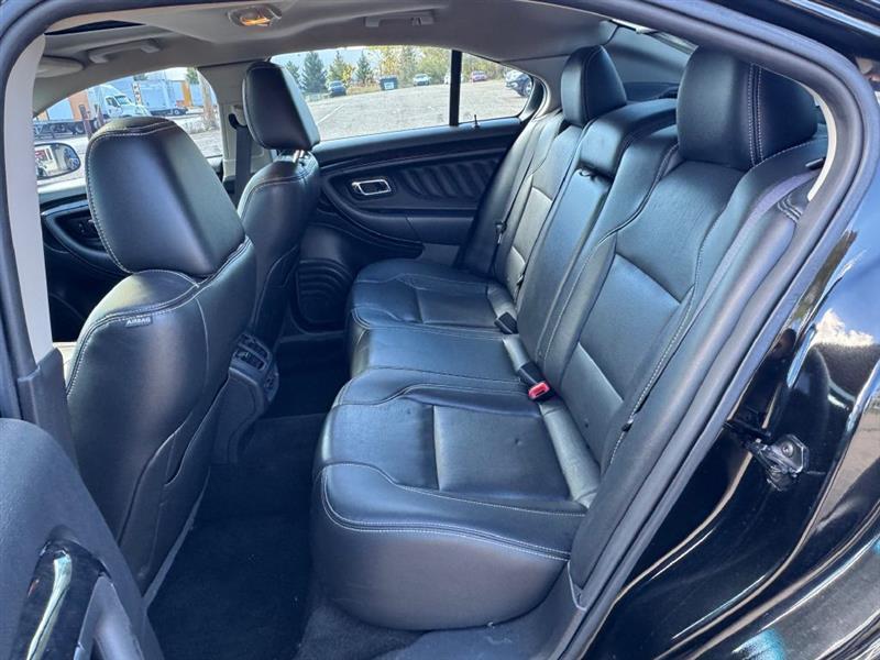 Ford Taurus Limited FWD 2012