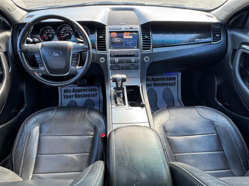 Ford Taurus Limited FWD 2012