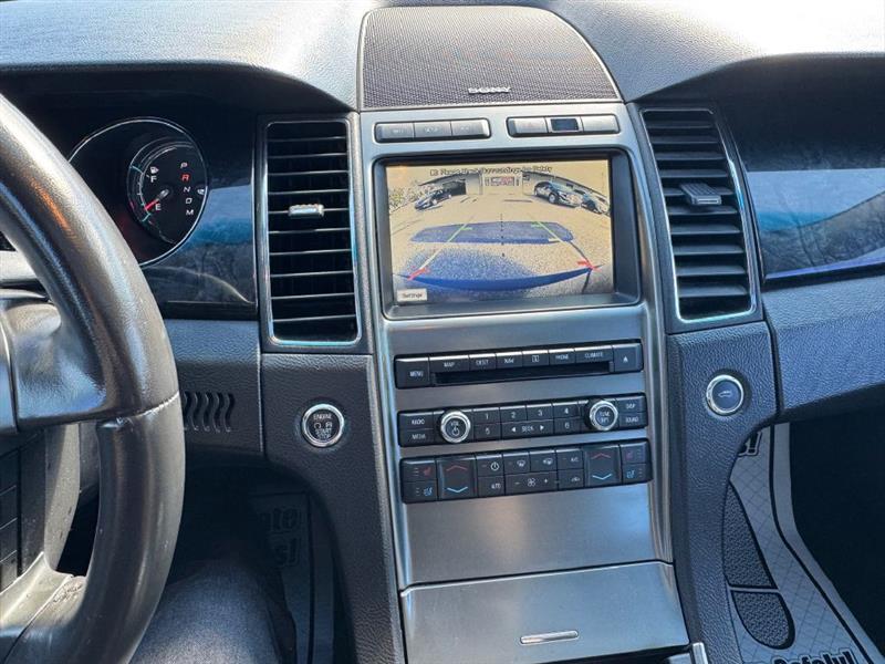 Ford Taurus Limited FWD 2012