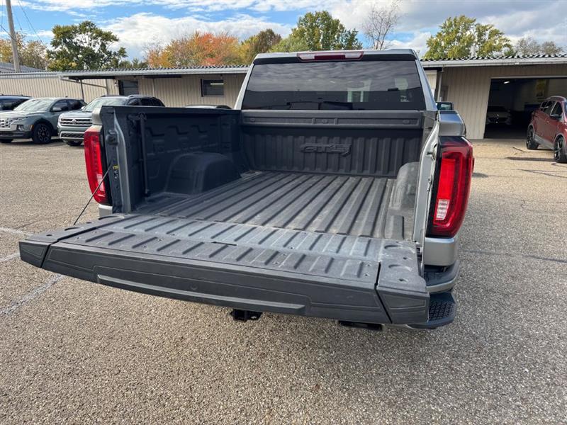 GMC Sierra 1500 AT4 Crew Cab Long Box 4WD 2021 GMC Sierra 1500 AT4 Crew Cab Long Box 4WD 2021