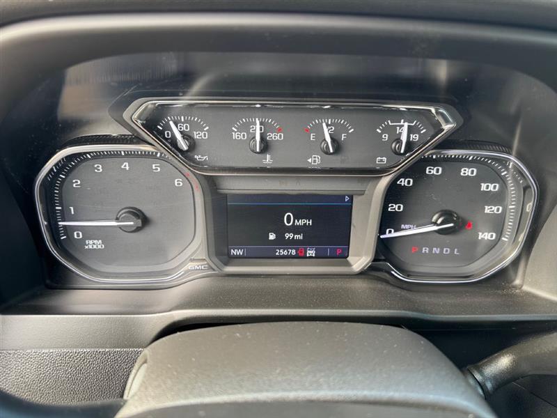 GMC Sierra 1500 AT4 Crew Cab Long Box 4WD 2021 GMC Sierra 1500 AT4 Crew Cab Long Box 4WD 2021