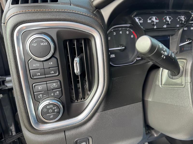 GMC Sierra 1500 AT4 Crew Cab Long Box 4WD 2021 GMC Sierra 1500 AT4 Crew Cab Long Box 4WD 2021