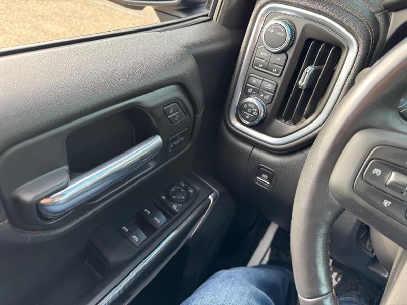 GMC Sierra 1500 AT4 Crew Cab Long Box 4WD 2021 GMC Sierra 1500 AT4 Crew Cab Long Box 4WD 2021
