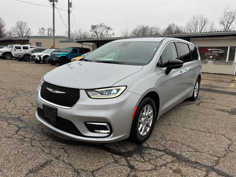 Chrysler Pacifica Touring L 2024