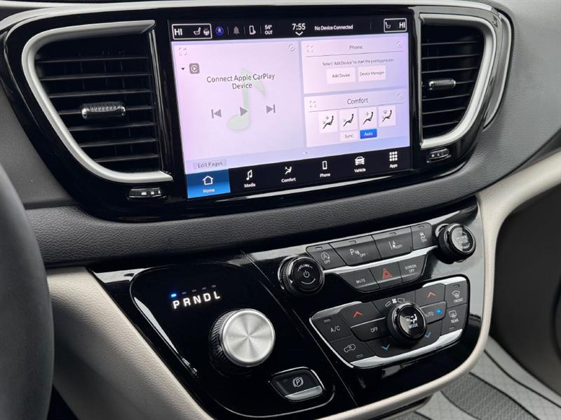 Chrysler Pacifica Touring L 2024