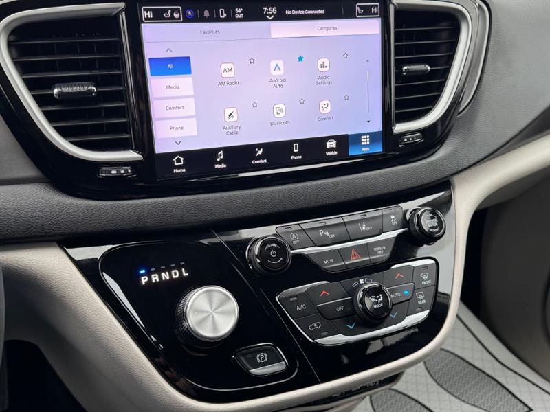 Chrysler Pacifica Touring L 2024