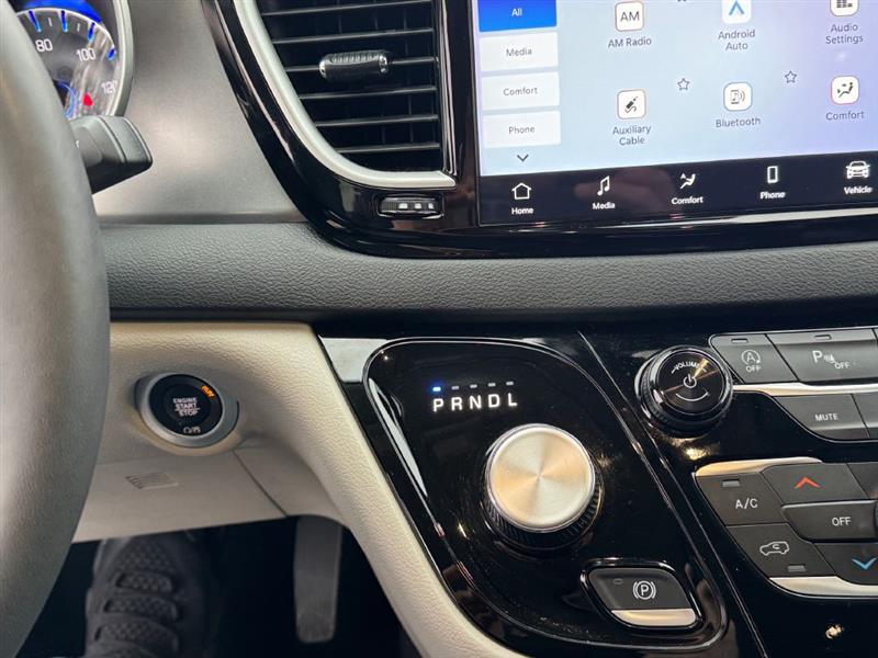 Chrysler Pacifica Touring L 2024