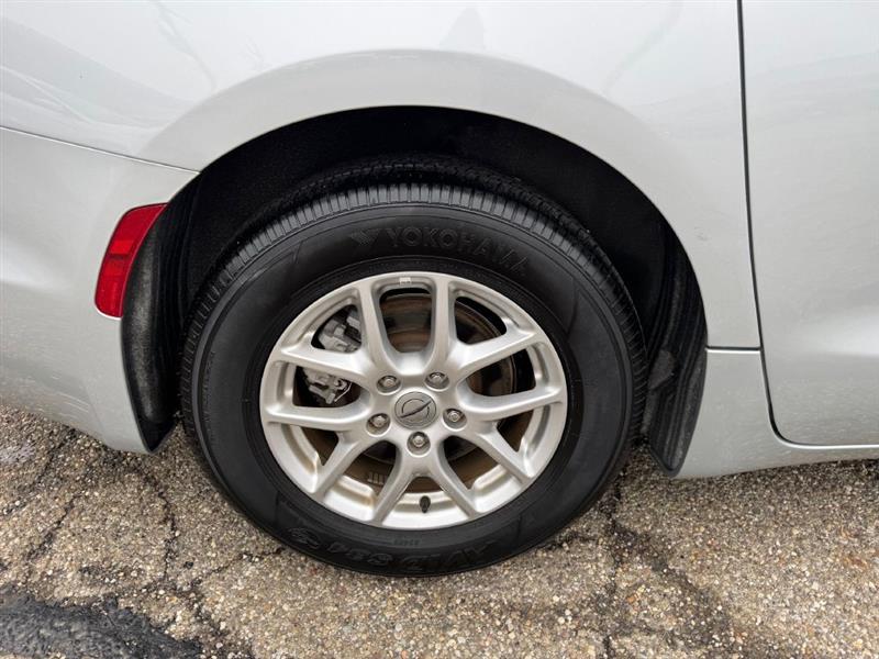 Chrysler Pacifica Touring L 2024