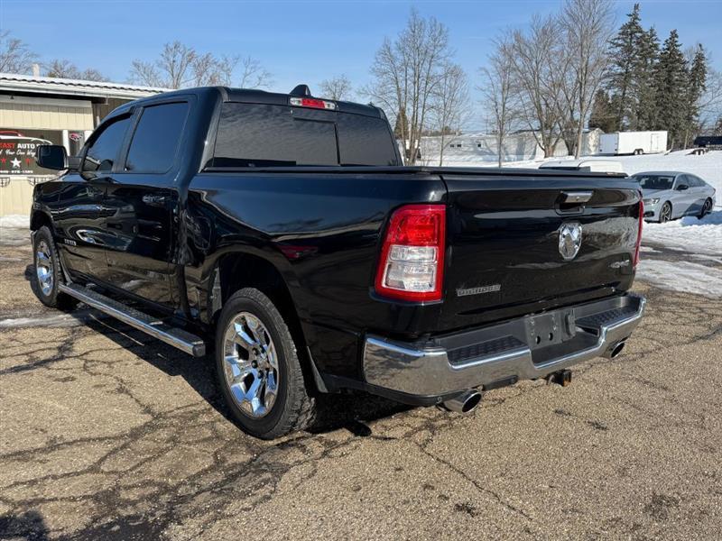 RAM 1500 Big Horn Crew Cab SWB 4WD 2020