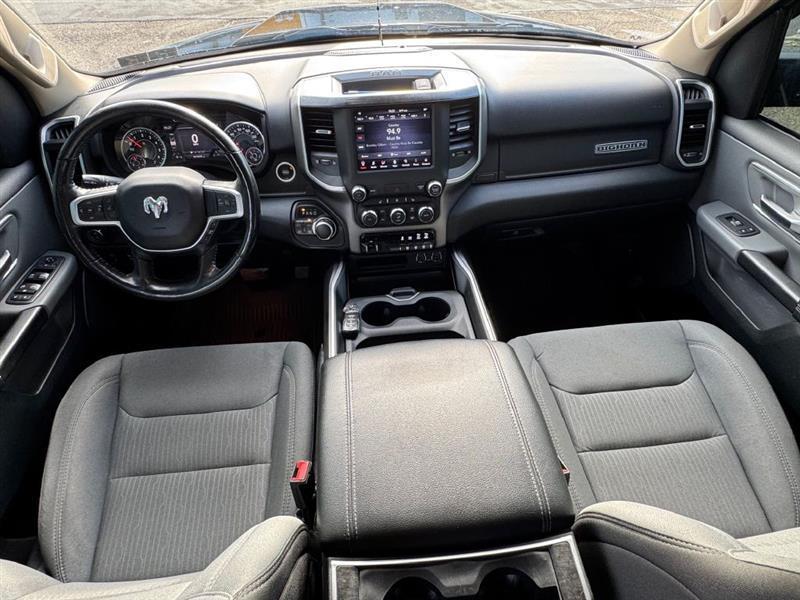 RAM 1500 Big Horn Crew Cab SWB 4WD 2020