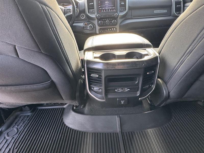 RAM 1500 Big Horn Crew Cab SWB 4WD 2020