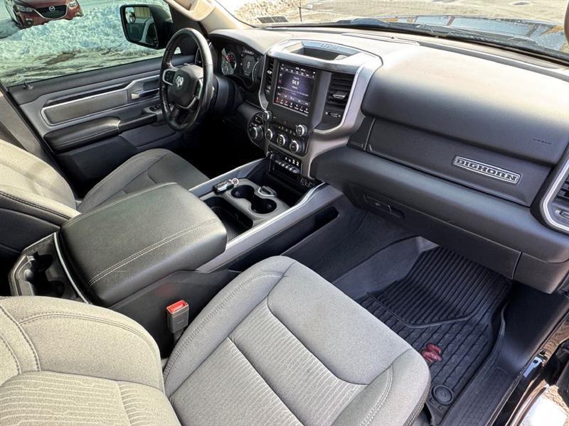 RAM 1500 Big Horn Crew Cab SWB 4WD 2020