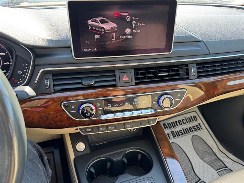 Audi A4 2.0T Prestige quattro Sedan 2017