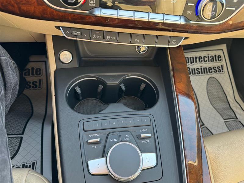 Audi A4 2.0T Prestige quattro Sedan 2017