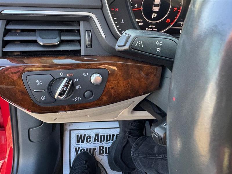 Audi A4 2.0T Prestige quattro Sedan 2017