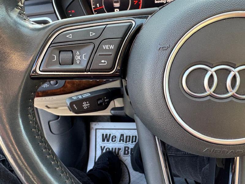 Audi A4 2.0T Prestige quattro Sedan 2017