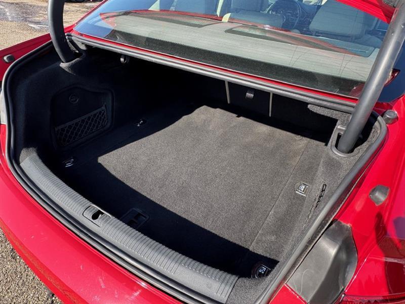 Audi A4 2.0T Prestige quattro Sedan 2017