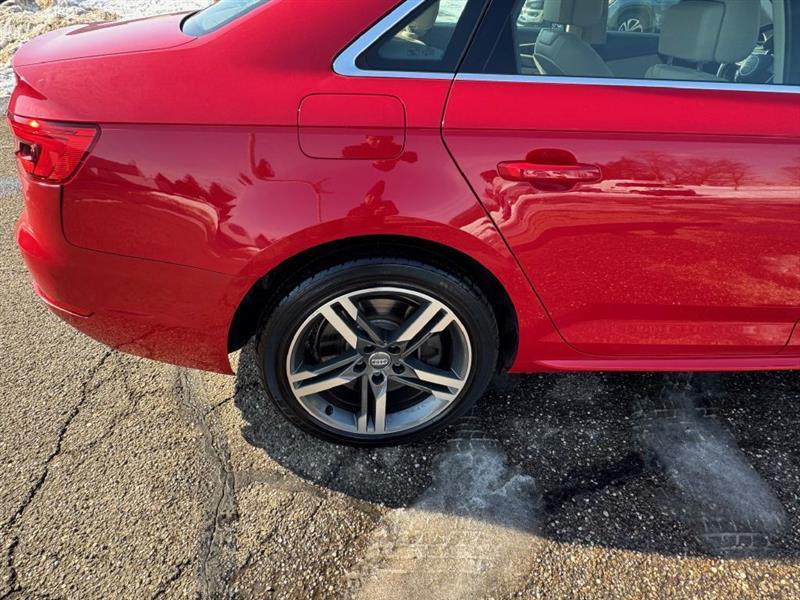 Audi A4 2.0T Prestige quattro Sedan 2017