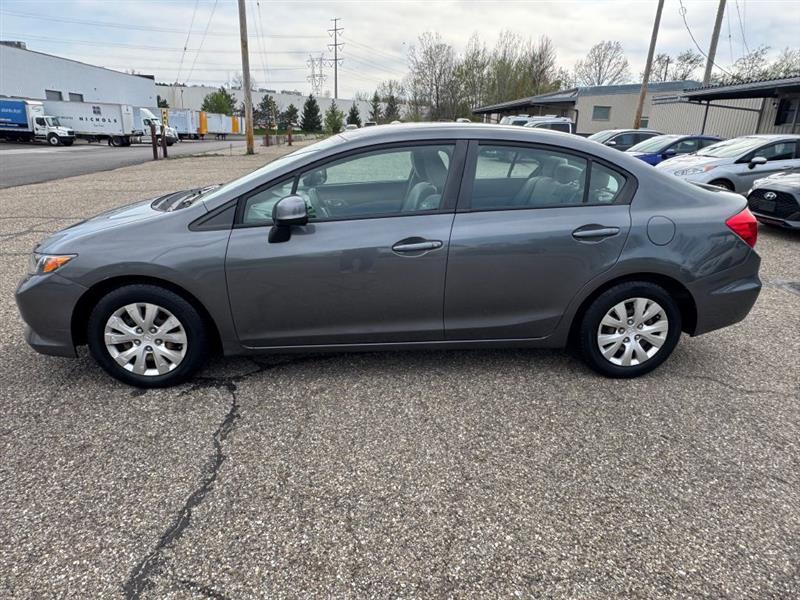 Honda Civic LX Sedan 5-Speed AT 2012