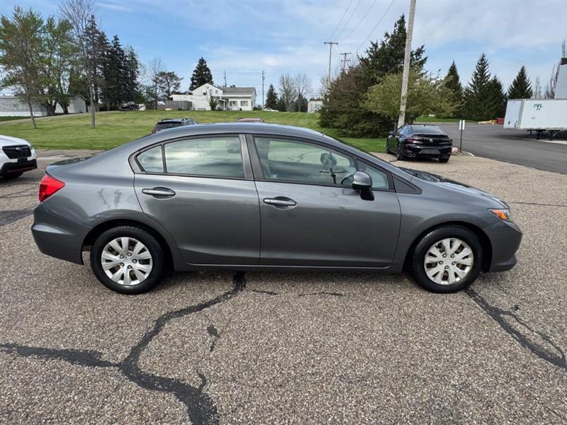Honda Civic LX Sedan 5-Speed AT 2012