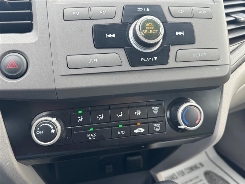 Honda Civic LX Sedan 5-Speed AT 2012