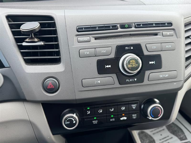 Honda Civic LX Sedan 5-Speed AT 2012