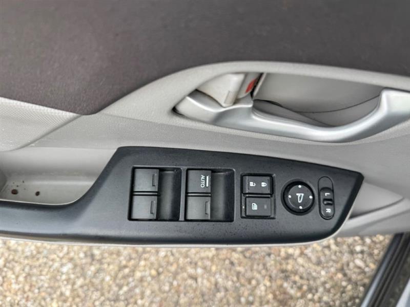 Honda Civic LX Sedan 5-Speed AT 2012