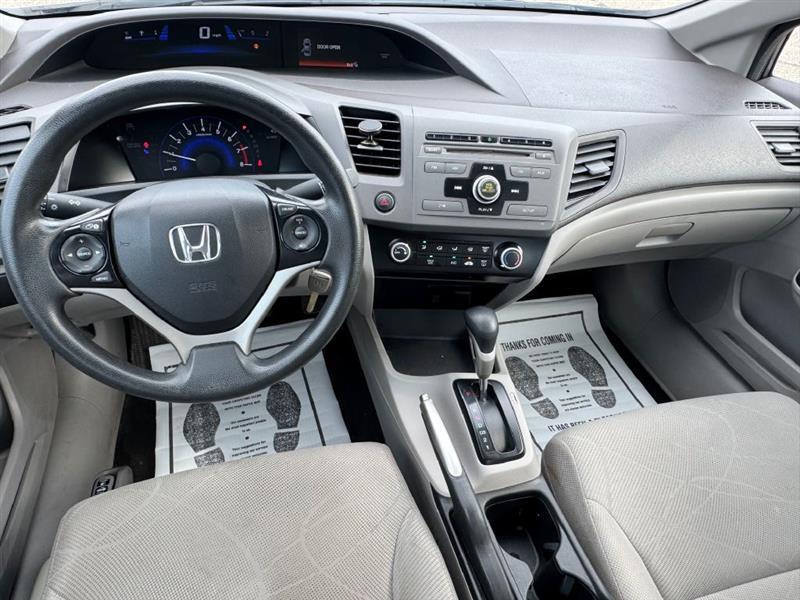 Honda Civic LX Sedan 5-Speed AT 2012