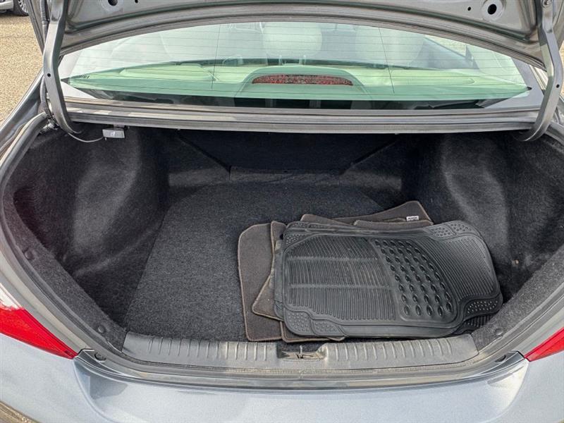 Honda Civic LX Sedan 5-Speed AT 2012