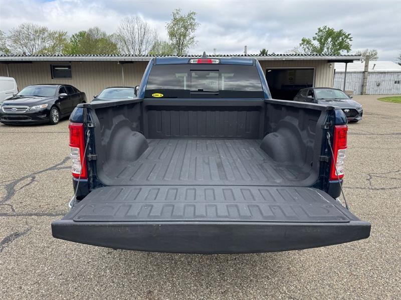 RAM 1500 Big Horn Quad Cab 4WD 2021