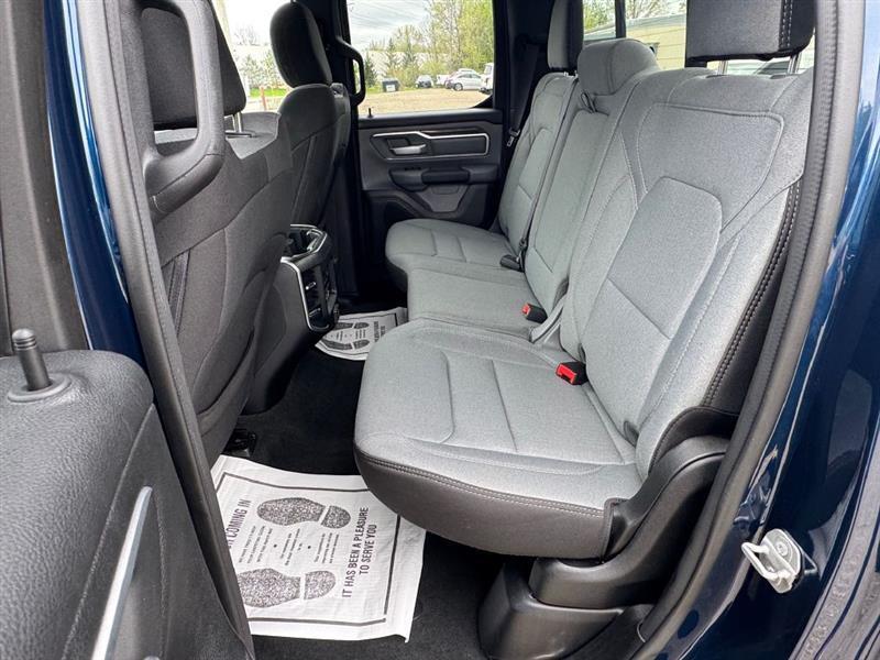 RAM 1500 Big Horn Quad Cab 4WD 2021