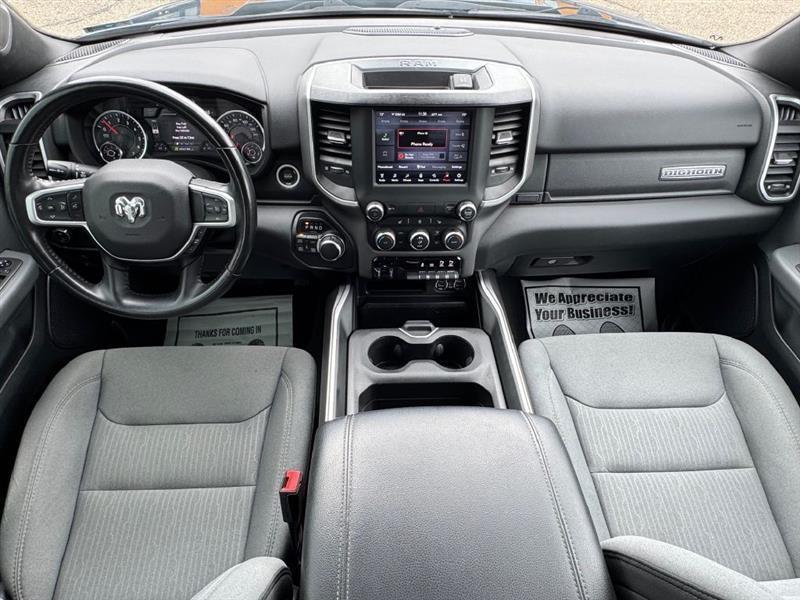 RAM 1500 Big Horn Quad Cab 4WD 2021