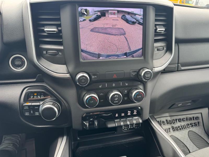 RAM 1500 Big Horn Quad Cab 4WD 2021