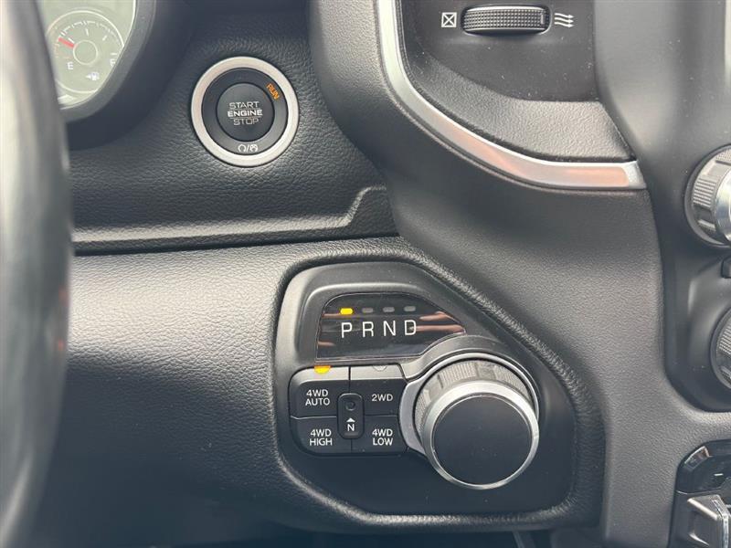 RAM 1500 Big Horn Quad Cab 4WD 2021