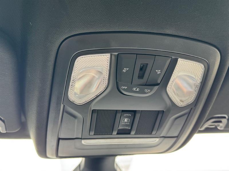 RAM 1500 Big Horn Quad Cab 4WD 2021