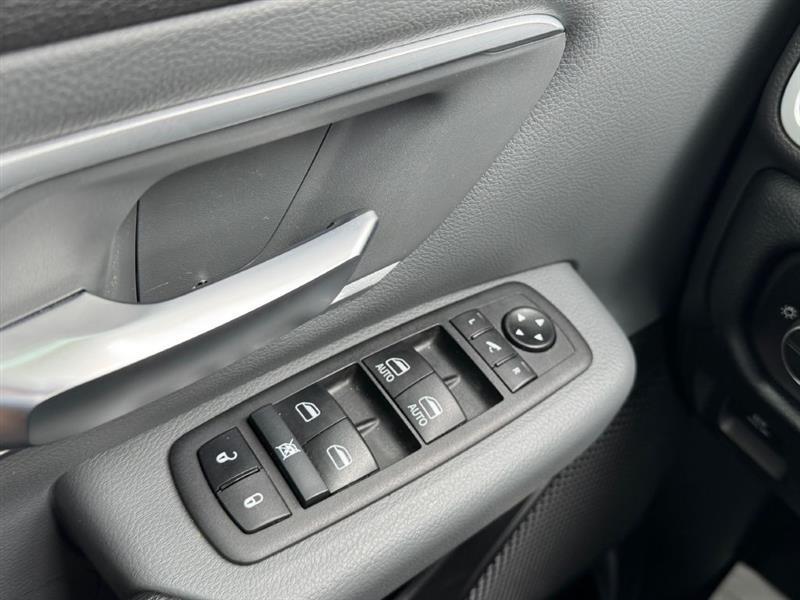 RAM 1500 Big Horn Quad Cab 4WD 2021