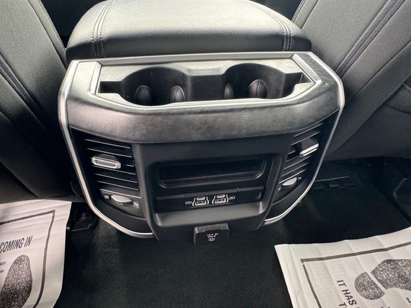 RAM 1500 Big Horn Quad Cab 4WD 2021