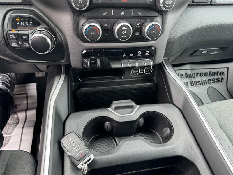 RAM 1500 Big Horn Quad Cab 4WD 2021