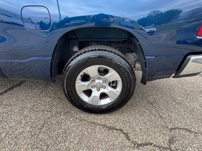 RAM 1500 Big Horn Quad Cab 4WD 2021