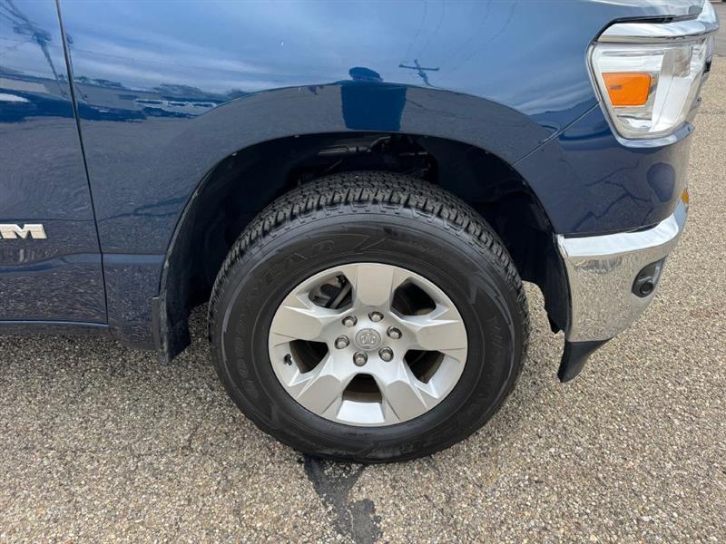 RAM 1500 Big Horn Quad Cab 4WD 2021