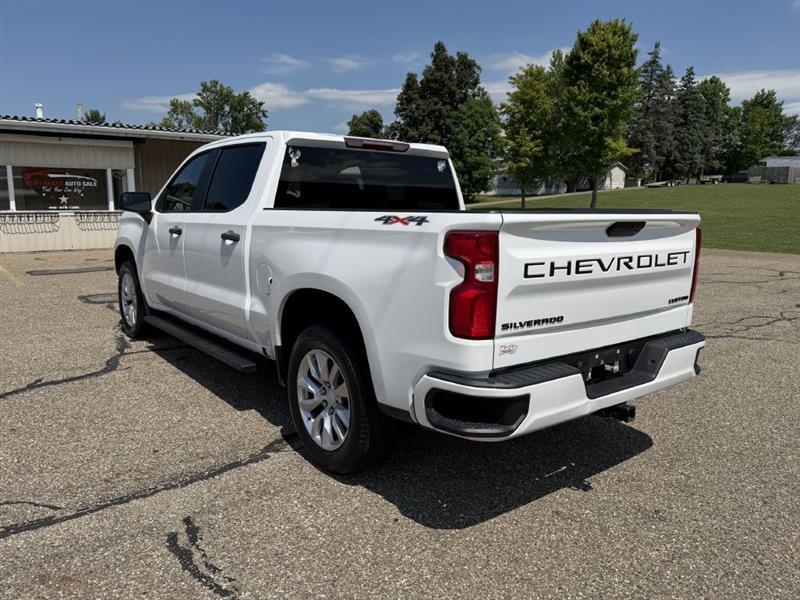 Chevrolet Silverado 1500 Custom Crew Cab Long Box 4WD 2021