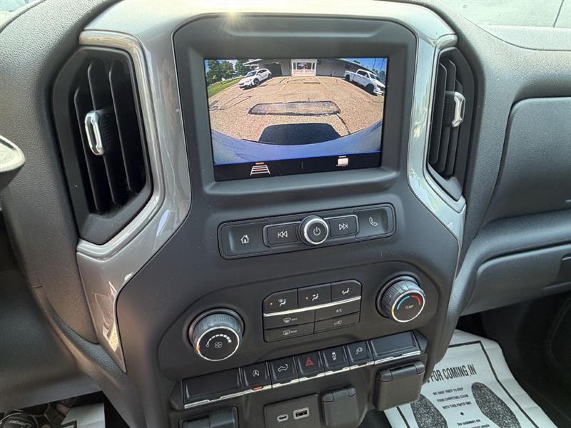 Chevrolet Silverado 1500 Custom Crew Cab Long Box 4WD 2021
