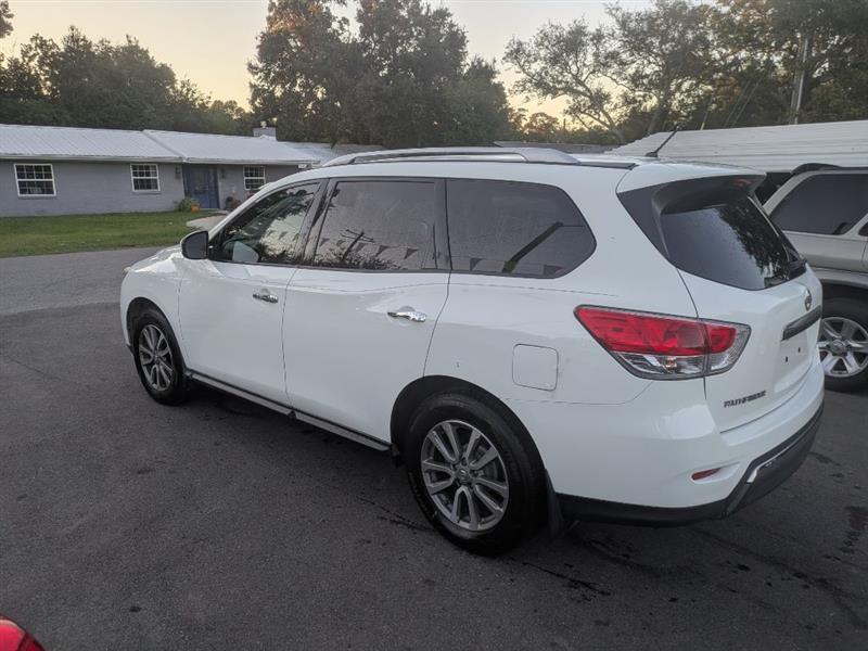 Nissan Pathfinder S 2WD 2015