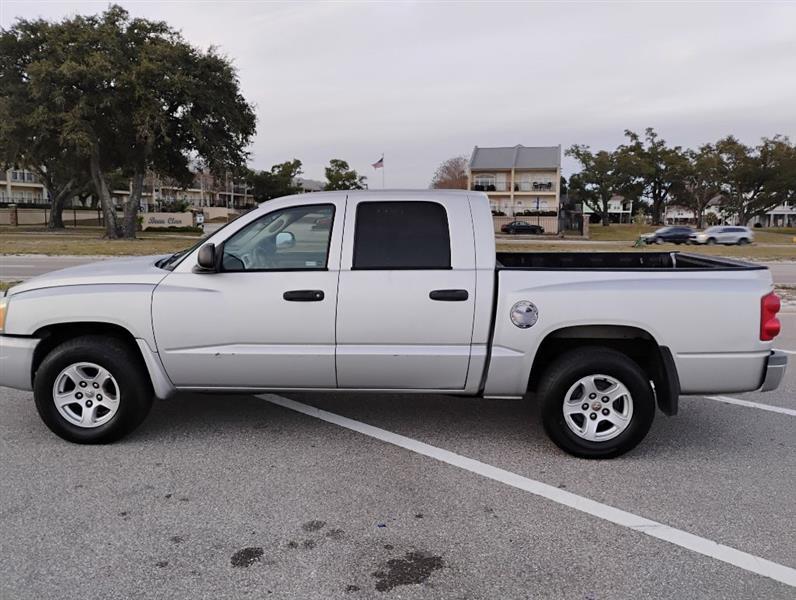 2006 Dodge Dakota SLT Quad Cab 2WD