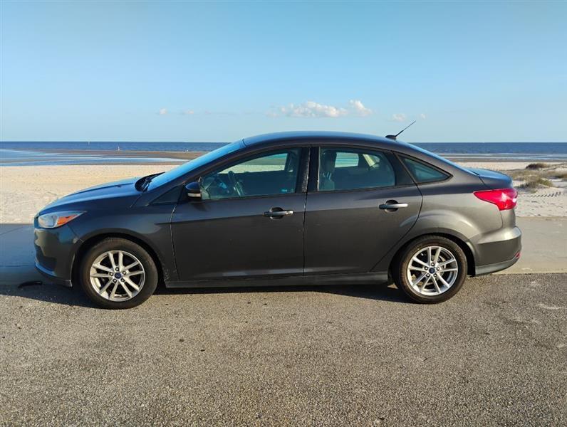 2016 Ford Focus SE Sedan