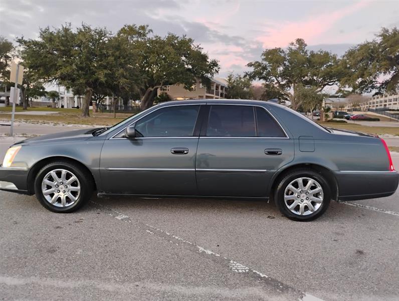 2009 Cadillac DTS Luxury I