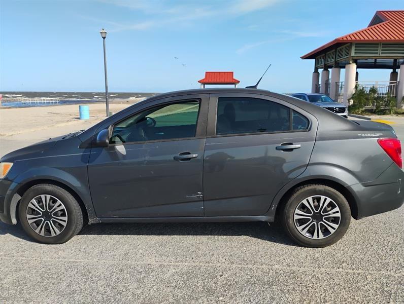 2013 Chevrolet Sonic LS Auto Sedan