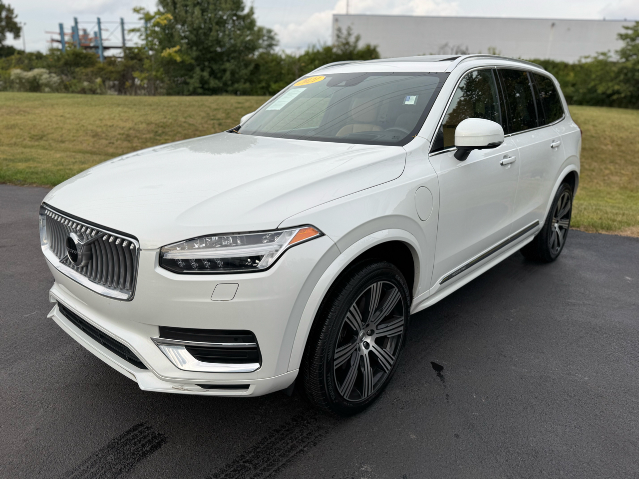 2021 Volvo XC90 T8 Inscription photo 2